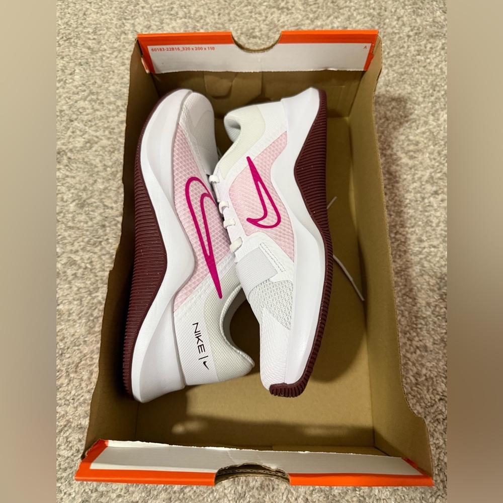 NWT Nike Women’s MC Trainer 2